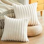 Poszewka ABBY faux Rabbit Fur 45x45 cm Ecru Krem